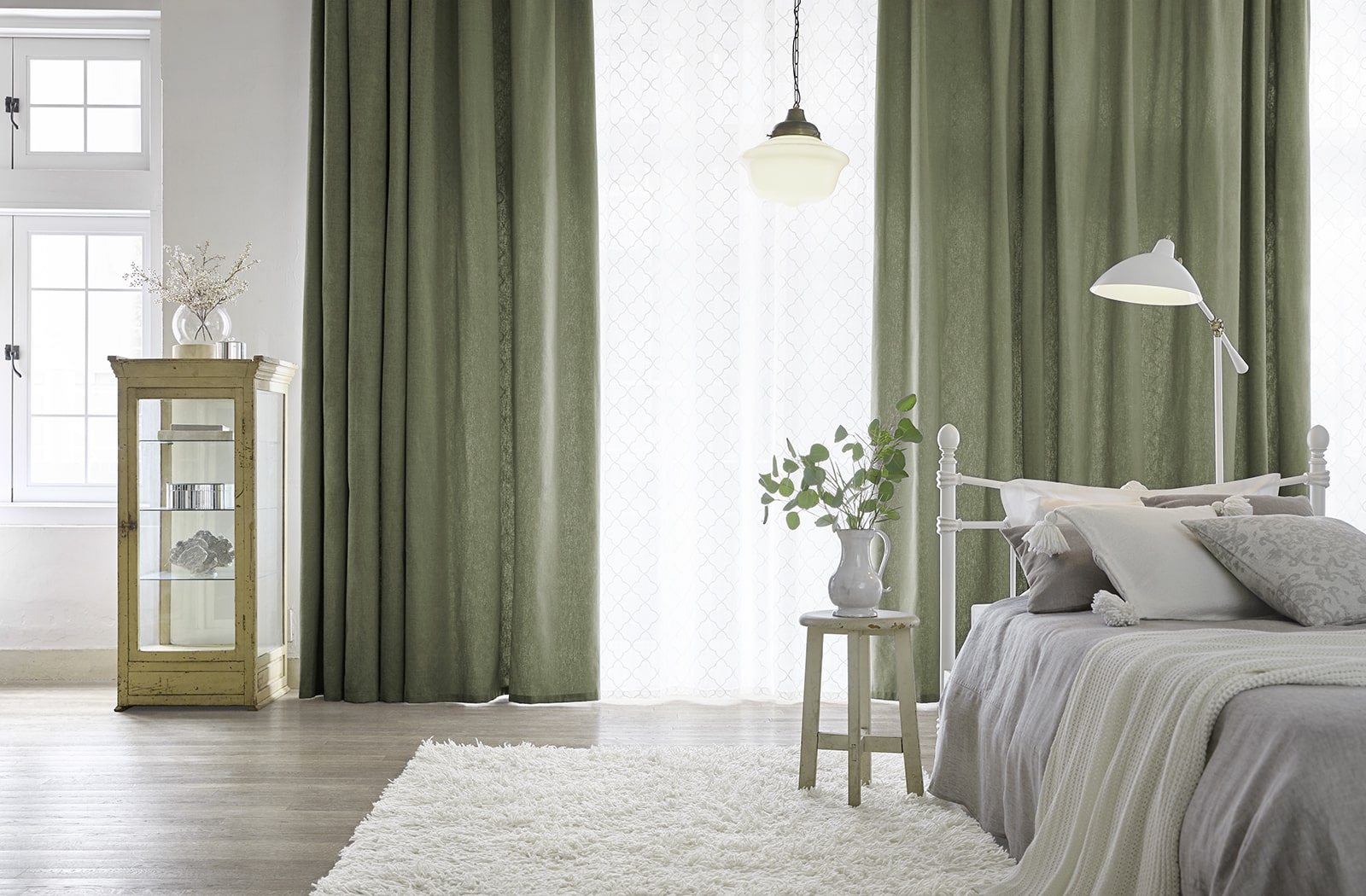 緑色のカーテンはどう選ぶ 癒しの空間に仕上げるコツをご紹介 公式 オーダーカーテン通販 Wardrobe Sangetsu