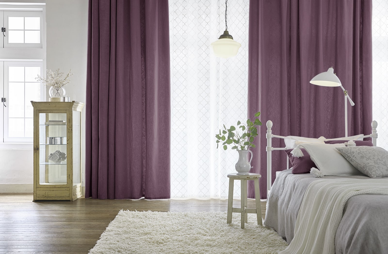 紫色のカーテンで大人フェミニンな空間に 選び方のコツを解説 公式 オーダーカーテン通販 Wardrobe Sangetsu